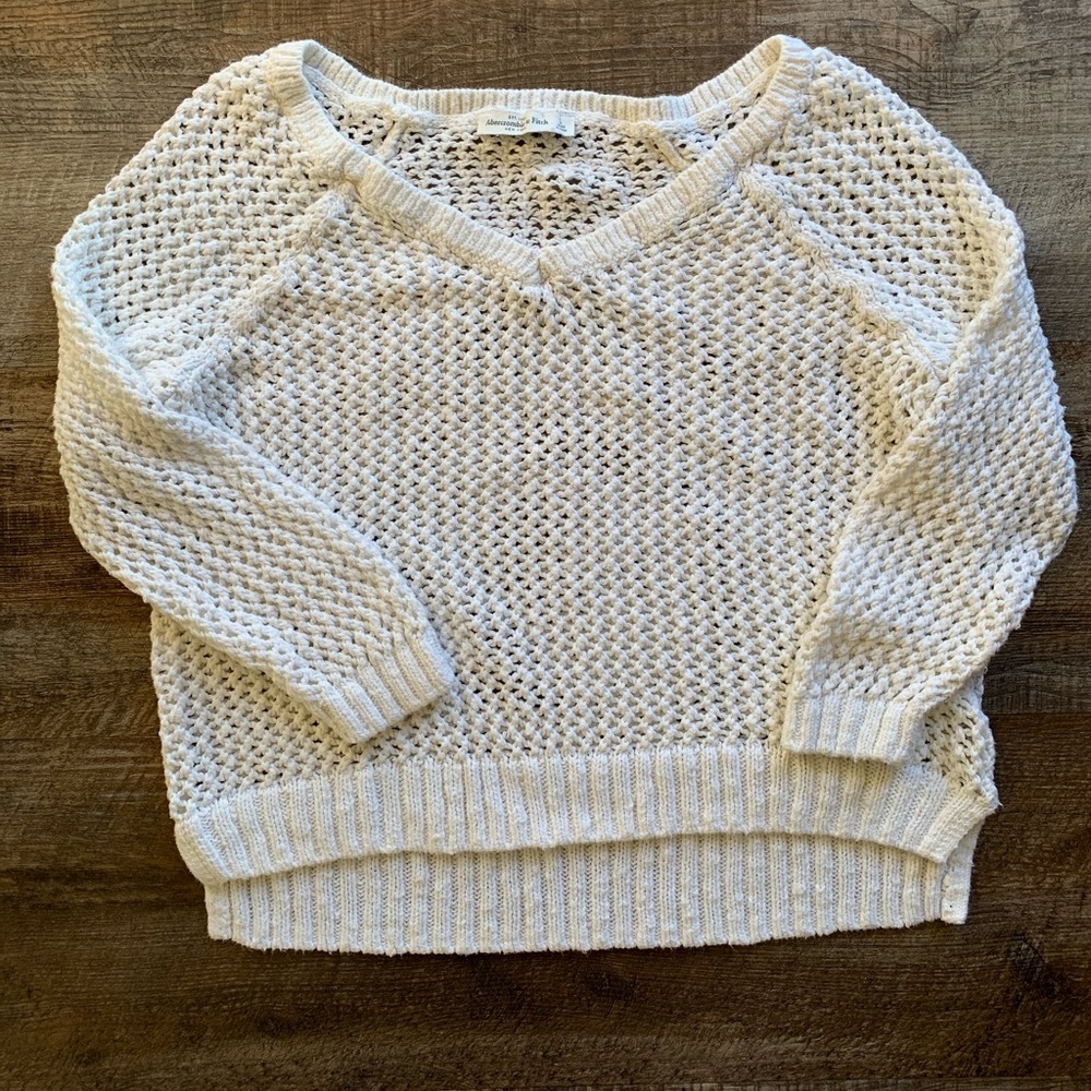 A&F Women’s LG White Chunky Fishnet Crop Sweater
